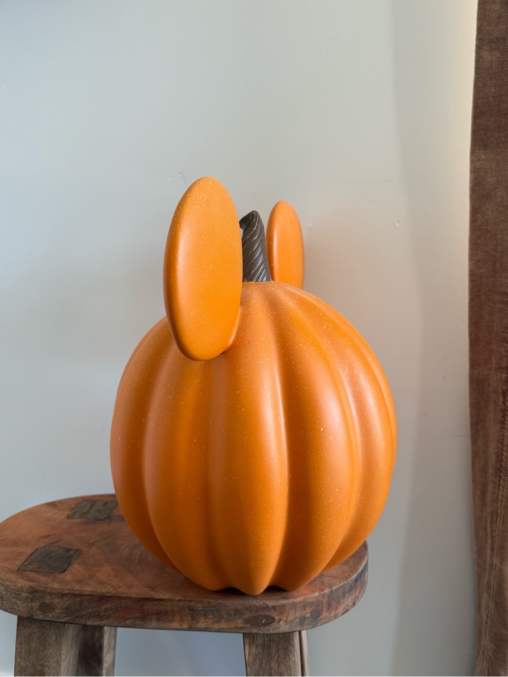 Pottery Barn Large Disney Mickey Mouse and Friends Pumpkin Luminary - Picture 3 of 6